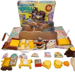 Vintage Traveling Troll Playset 28pcs‎ Box 1992 Missing Two Pieces